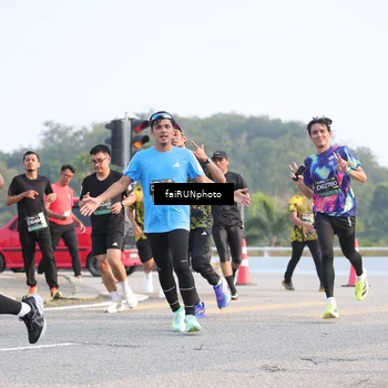 Runner Photo 6548655