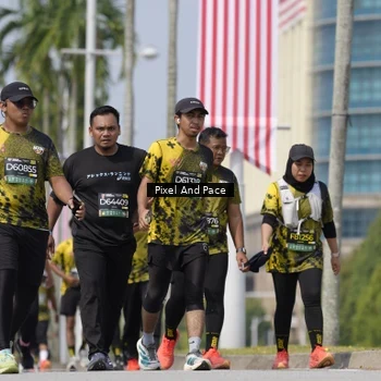 Runner Photo 6548890