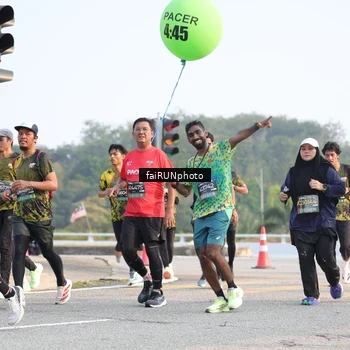 Runner Photo 6548898