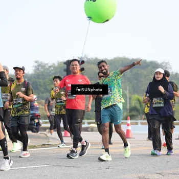 Runner Photo 6548913