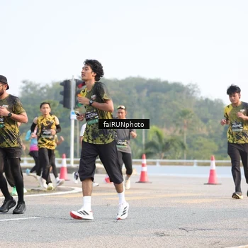 Runner Photo 6549066