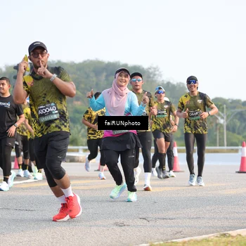 Runner Photo 6549100