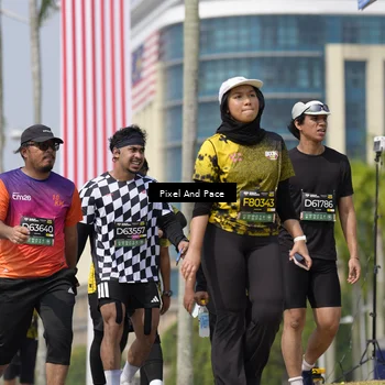 Runner Photo 6549310