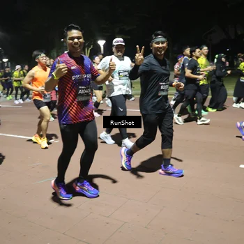 Runner Photo 6549898