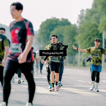 Runner Photo 6550002