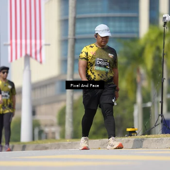 Runner Photo 6550055