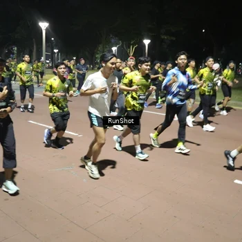 Runner Photo 6550103
