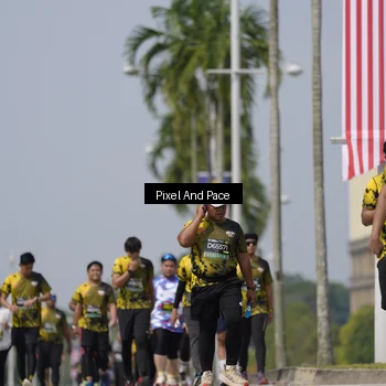 Runner Photo 6550115