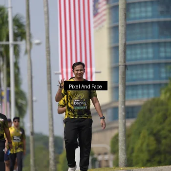 Runner Photo 6550117