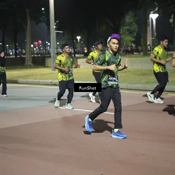Runner Photo 6551005