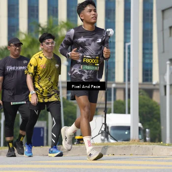 Runner Photo 6551042