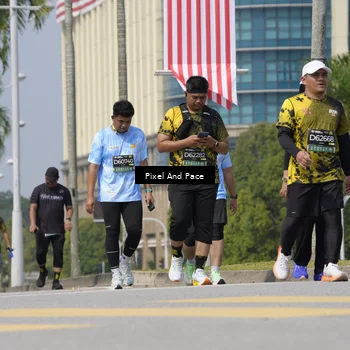 Runner Photo 6551153