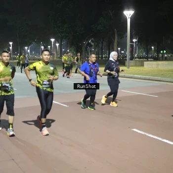 Runner Photo 6552043