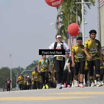 Runner Photo 6552333
