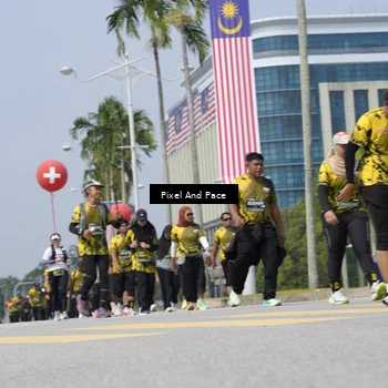 Runner Photo 6552377