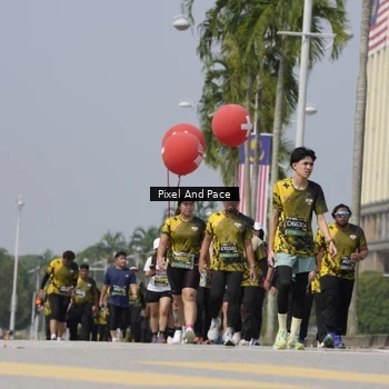 Runner Photo 6552671