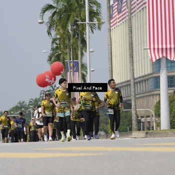 Runner Photo 6552702