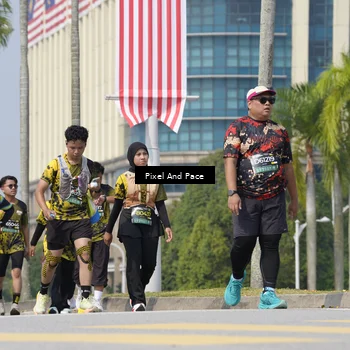 Runner Photo 6552856