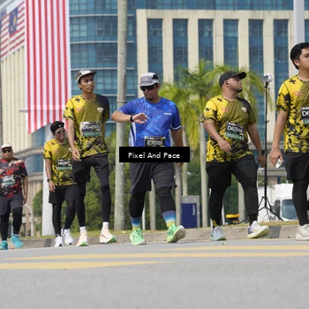 Runner Photo 6552898