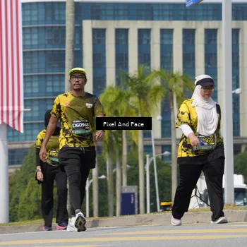 Runner Photo 6553053