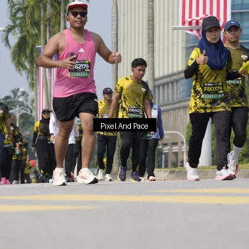 Runner Photo 6553336