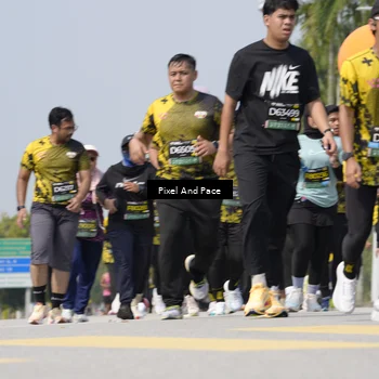 Runner Photo 6553658