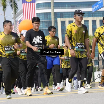 Runner Photo 6553665