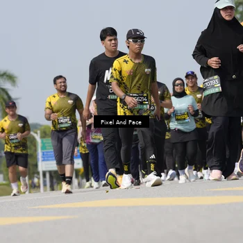 Runner Photo 6553695