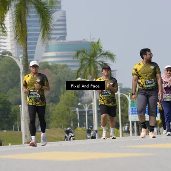 Runner Photo 6553702