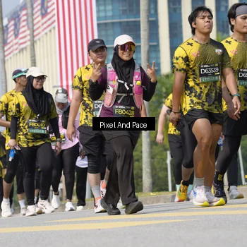 Runner Photo 6554001
