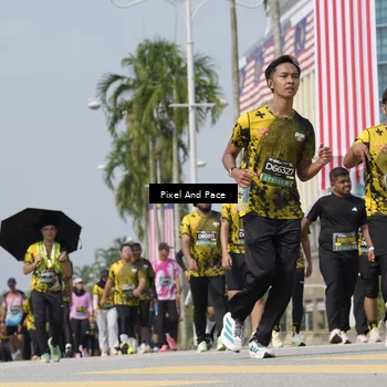 Runner Photo 6554120
