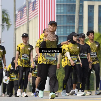 Runner Photo 6554234