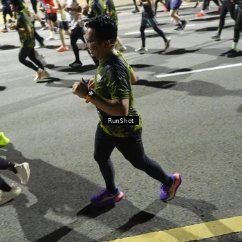 Runner Photo 6554990