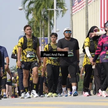 Runner Photo 6555012