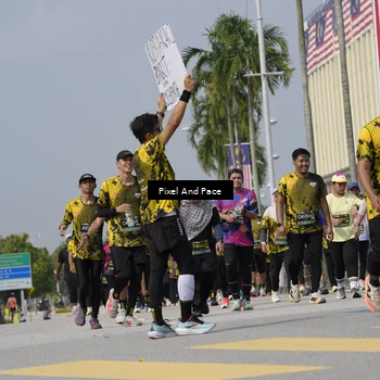 Runner Photo 6555097