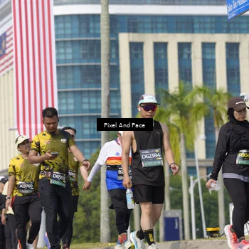 Runner Photo 6555338