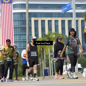 Runner Photo 6555349
