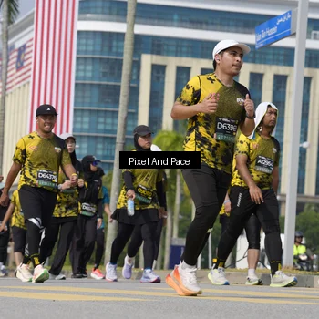 Runner Photo 6555698