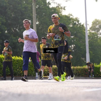 Runner Photo 6555753