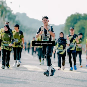 Runner Photo 6555999