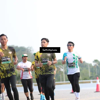 Runner Photo 6556024