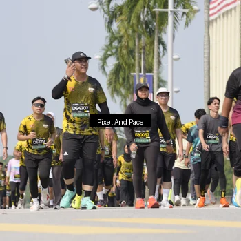 Runner Photo 6556256