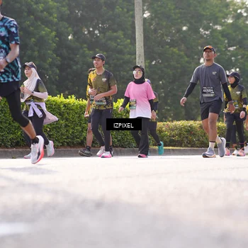 Runner Photo 6556425