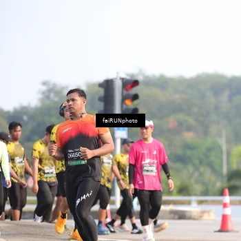 Runner Photo 6556530