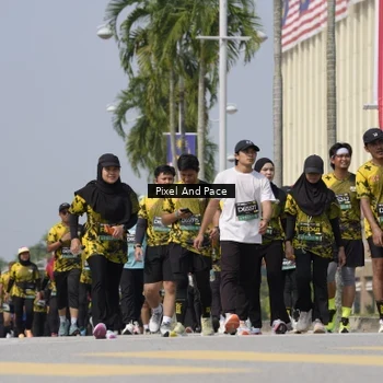 Runner Photo 6556667