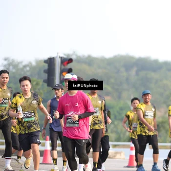 Runner Photo 6556675