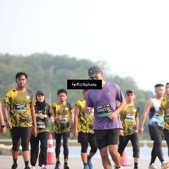Runner Photo 6556688