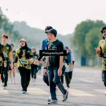 Runner Photo 6556691