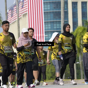 Runner Photo 6556701