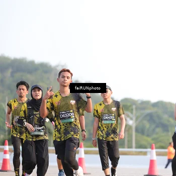 Runner Photo 6556777